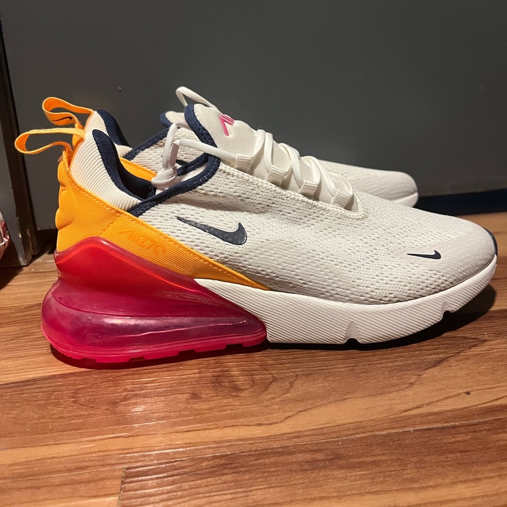 Women’s air max 270